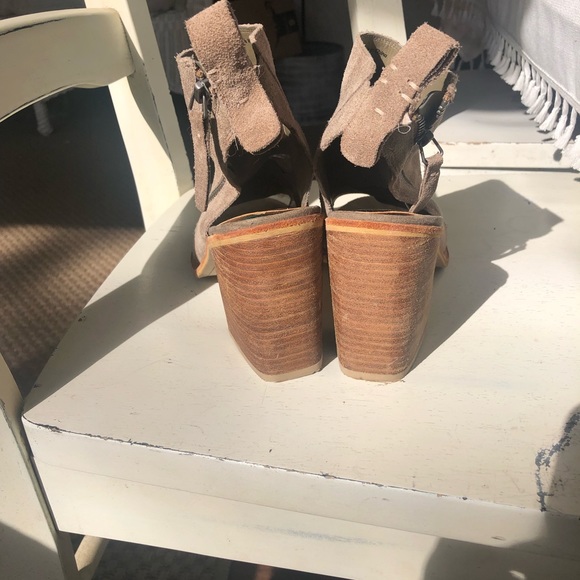 Dolce Vita Suede Boots with Heel - Picture 3 of 5